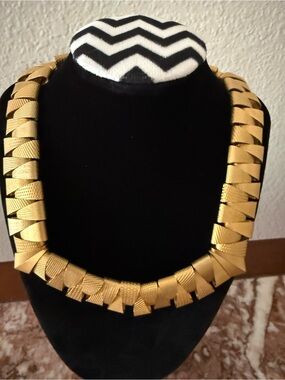 Mid Century  Modern Striking Choker/  Necklace  Vintage